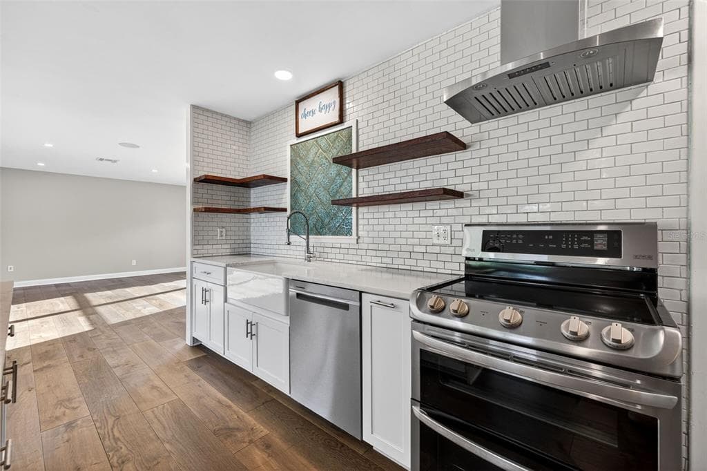 4200 BEACH DRIVE SE, ST PETERSBURG, FL 33705 — zdjęcie 5