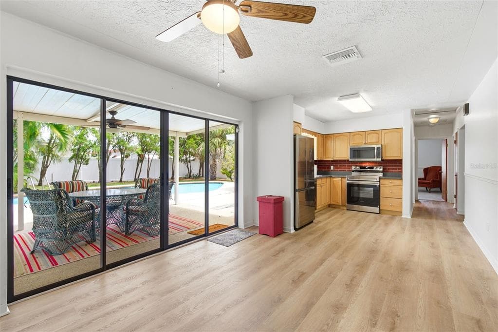 10651 125TH AVENUE, LARGO, FL 33773 — zdjęcie 5
