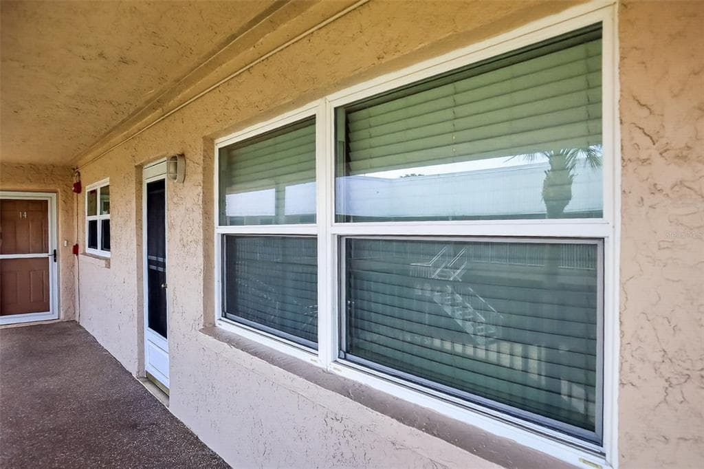 10038 62ND TERRACE N # 15, ST PETERSBURG, FL 33708 — zdjęcie 2