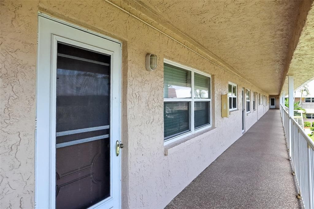 10038 62ND TERRACE N # 15, ST PETERSBURG, FL 33708