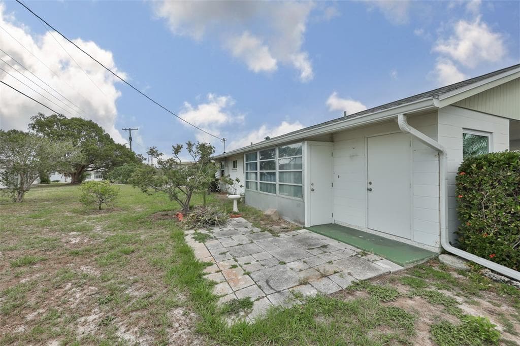 1216 VALLEY FORGE BOULEVARD, SUN CITY CENTER, FL 33573 — zdjęcie 3
