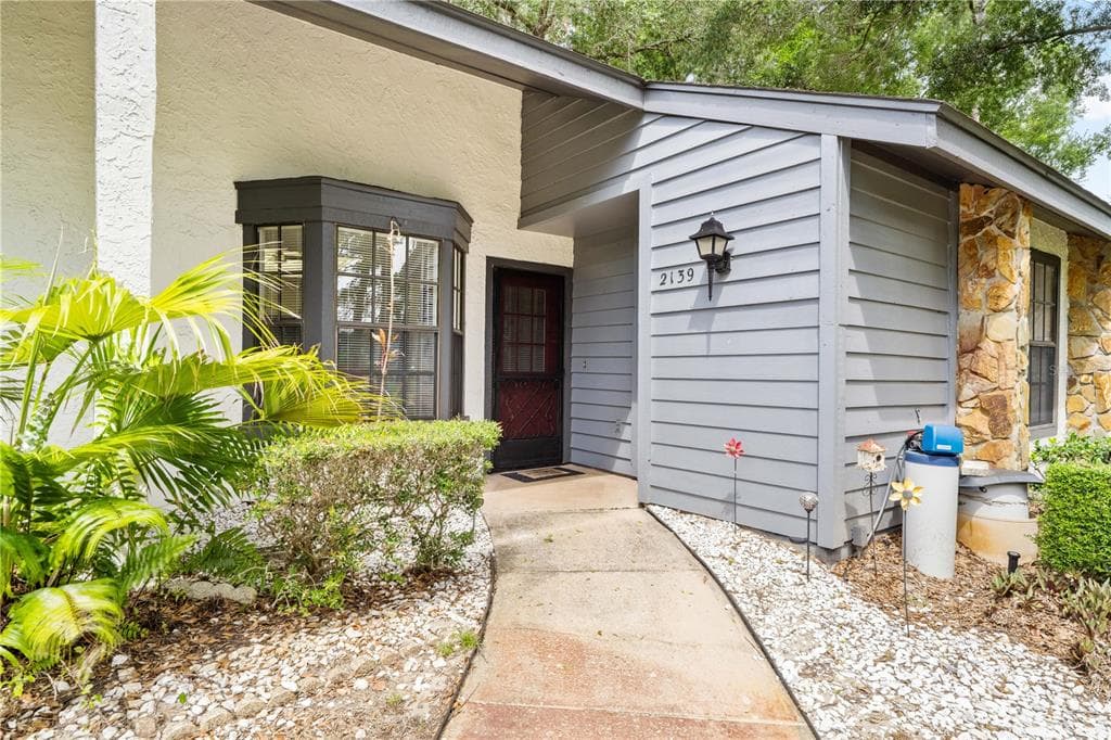 2139 SEA PINES COURT, SPRING HILL, FL 34606 — zdjęcie 2