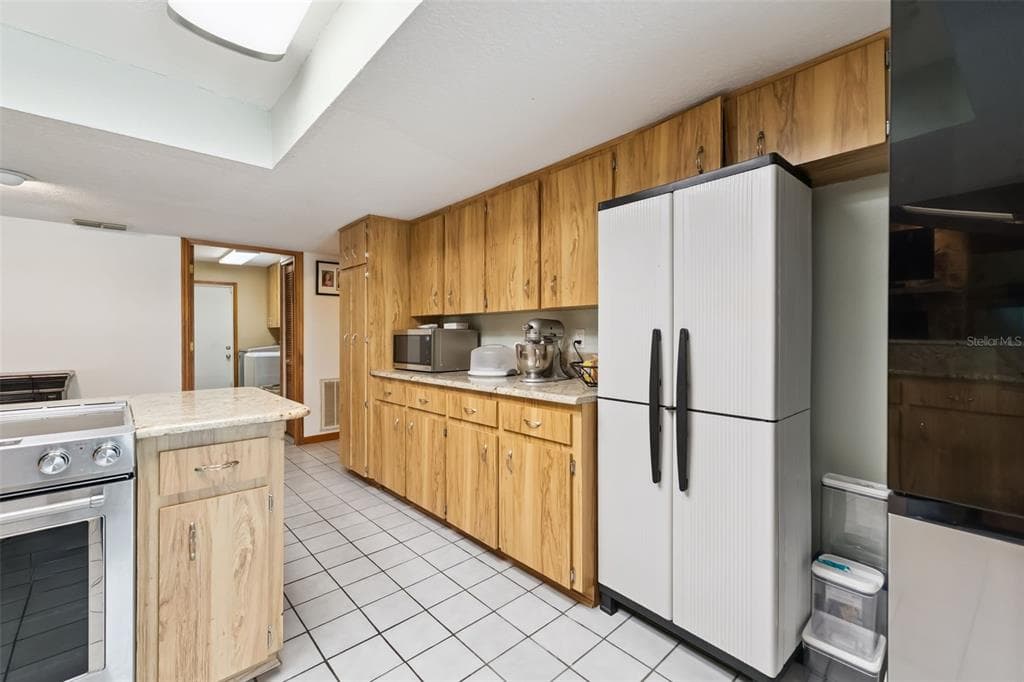 2610 TWELVE POINT DRIVE, LAKELAND, FL 33811 — zdjęcie 4