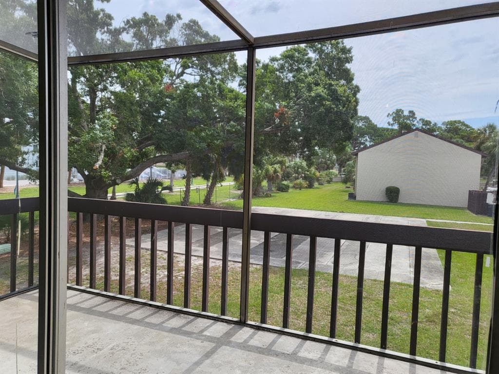 2721 HIDDEN LAKE BOULEVARD # C, SARASOTA, FL 34237 — zdjęcie 4