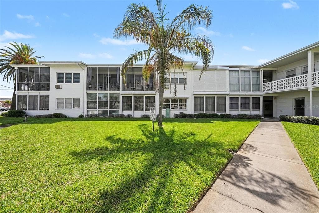 7050 SUNSET WAY # 11, ST PETE BEACH, FL 33706