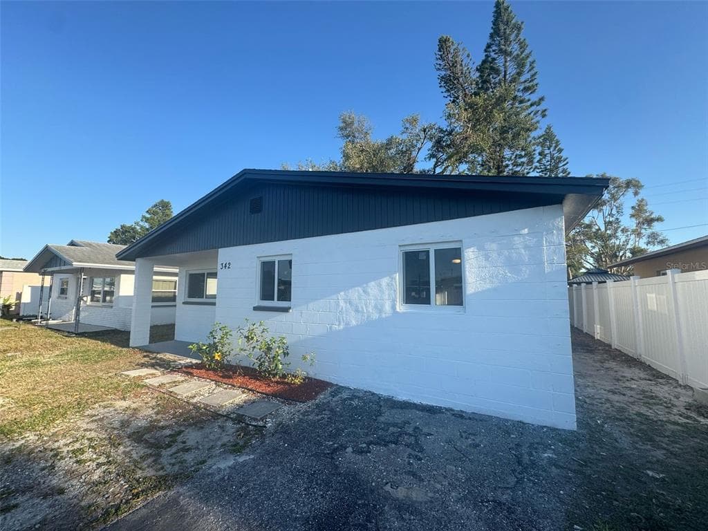 342 51ST AVENUE N, ST PETERSBURG, FL 33703 — zdjęcie 2