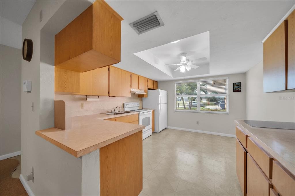836 SW TRAFALGAR PKWY, CAPE CORAL, FL 33991 — zdjęcie 5