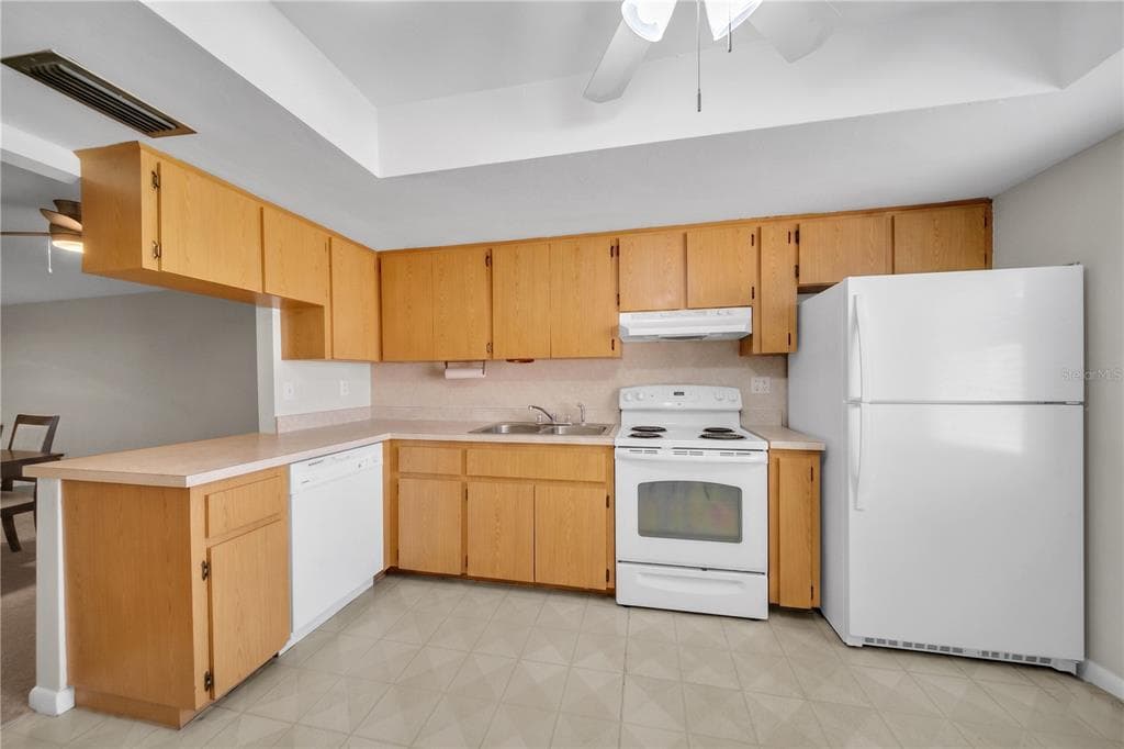 836 SW TRAFALGAR PKWY, CAPE CORAL, FL 33991 — zdjęcie 4