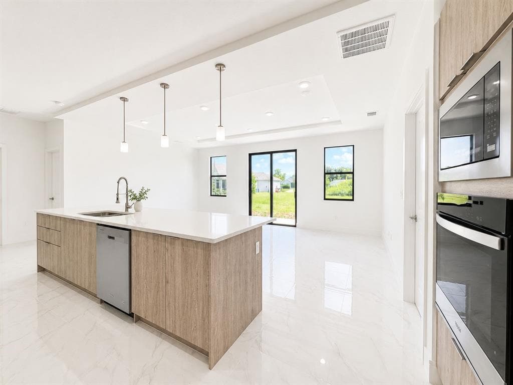 117 NW 13TH STREET, CAPE CORAL, FL 33993 — zdjęcie 5