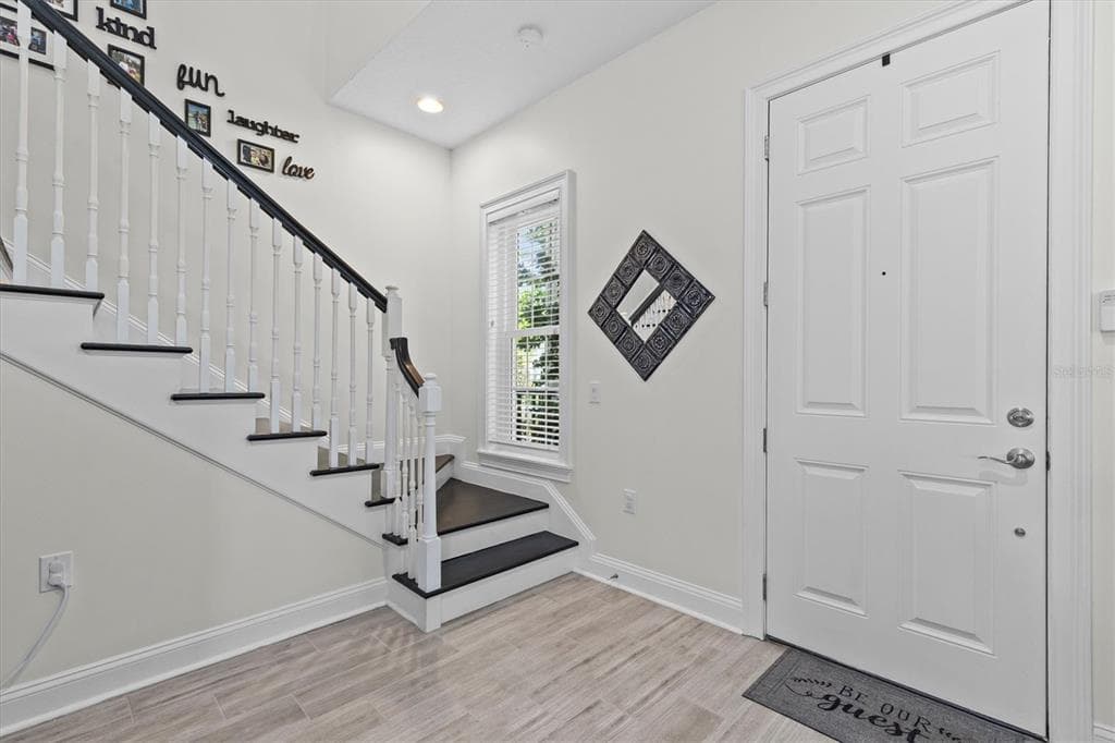480 GILMAN PLACE N, ST PETERSBURG, FL 33716 — zdjęcie 4