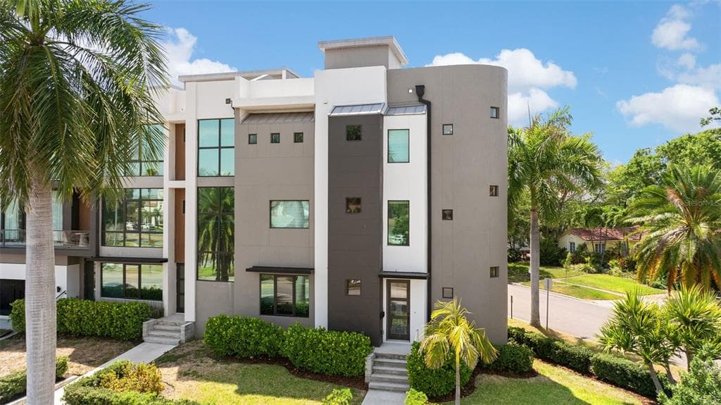 92 W DAVIS BOULEVARD, TAMPA, FL 33606