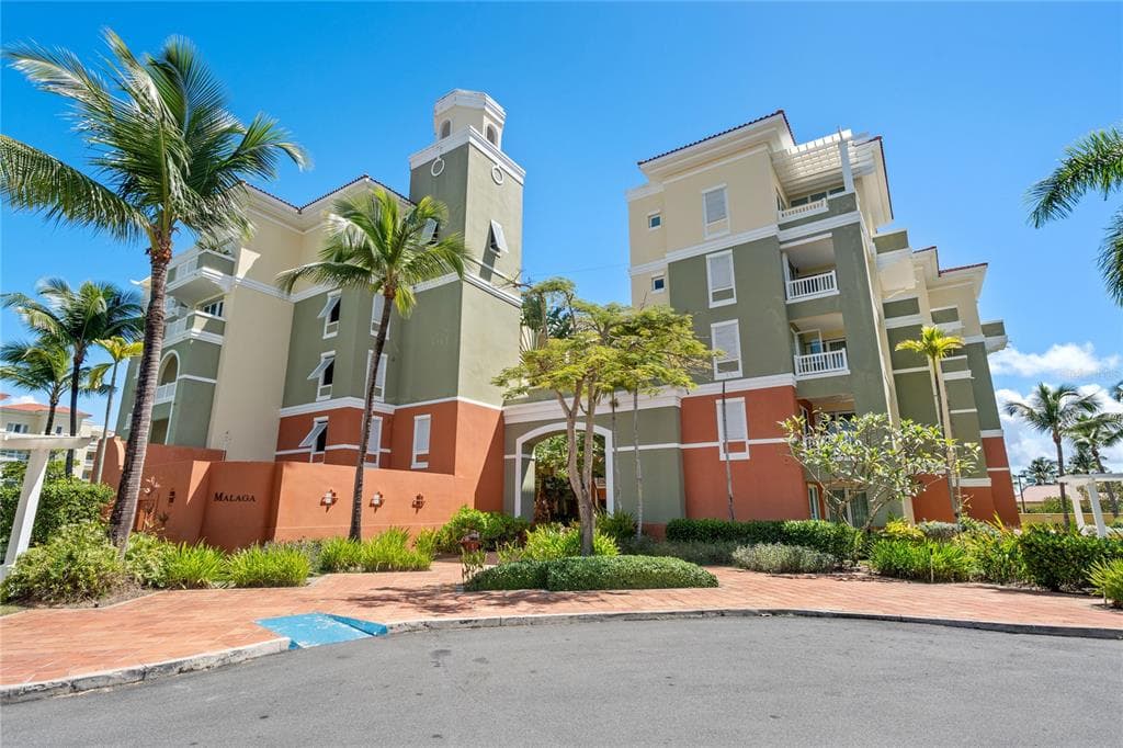 100 OCEAN DRIVE # 144, HUMACAO, PR 00791