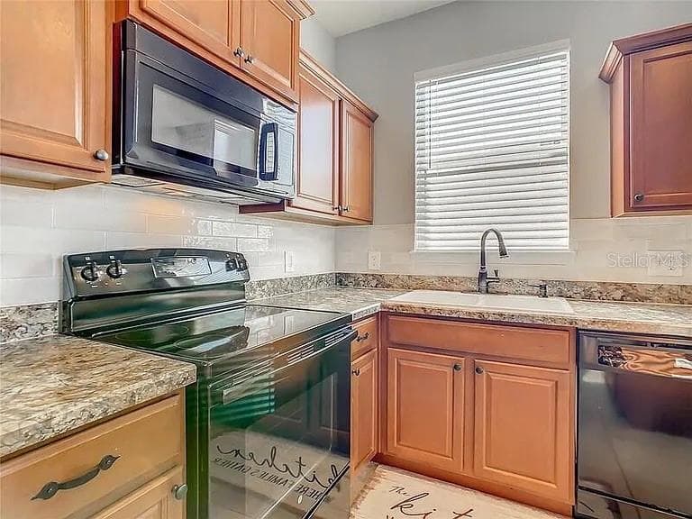 210 BLACKSTONE CREEK ROAD, GROVELAND, FL 34736 — zdjęcie 4