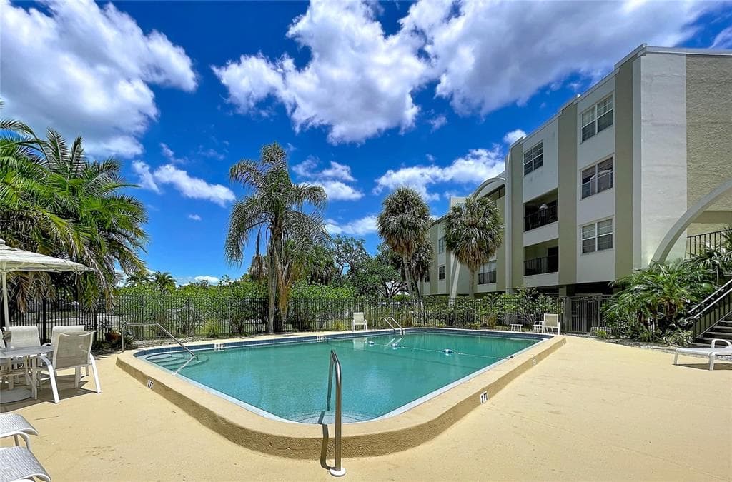 4651 1ST STREET NE # 311, ST PETERSBURG, FL 33703