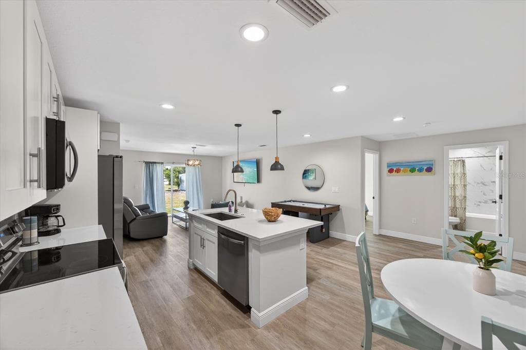 12114 CLARENDON AVENUE, PORT CHARLOTTE, FL 33981 — zdjęcie 3