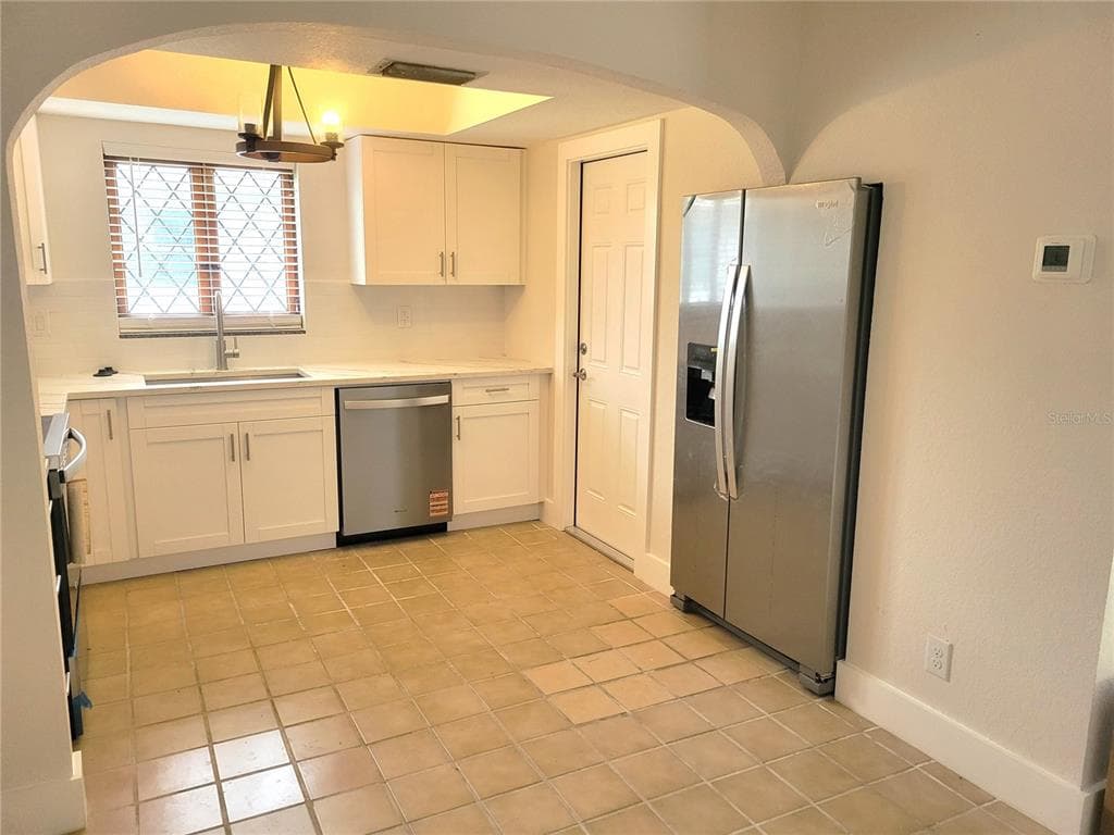 1835 MARYLAND AVENUE NE, ST PETERSBURG, FL 33703 — zdjęcie 4