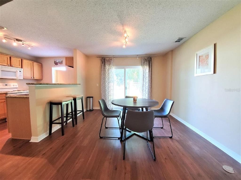 9870 ASHBURN LAKE DRIVE, TAMPA, FL 33610 — zdjęcie 5