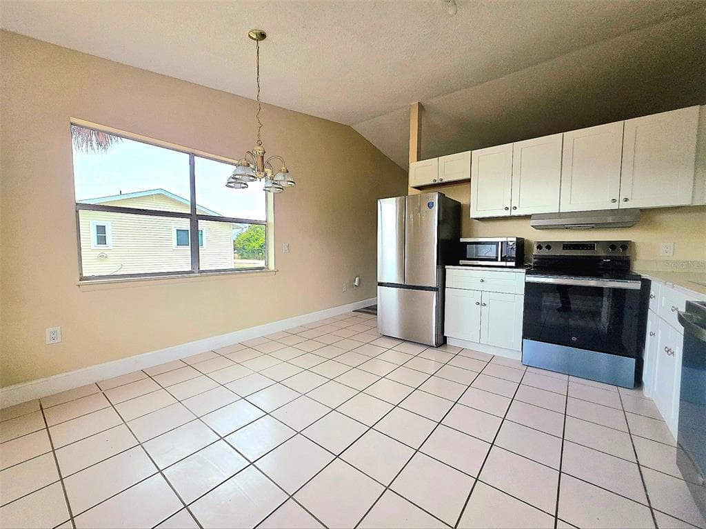 12091 CROSSGATE AVENUE, PORT CHARLOTTE, FL 33981 — zdjęcie 3