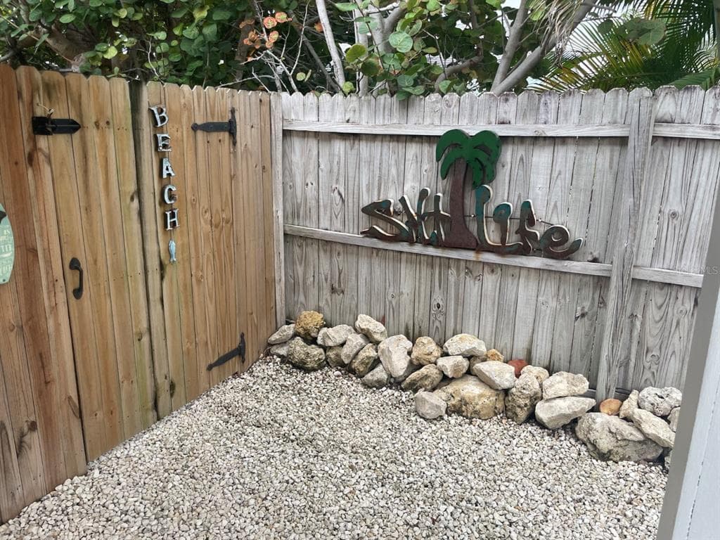 720 E GULF BOULEVARD # B, INDIAN ROCKS BEACH, FL 33785 — zdjęcie 5