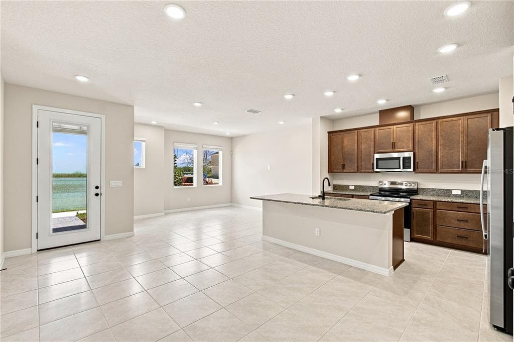 5588 COOPERS HAWK CT, ST CLOUD, FL 34772 — zdjęcie 2
