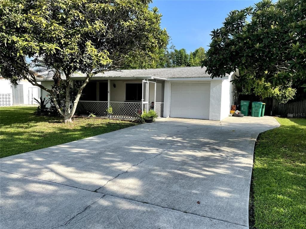 210 WALNUT AVENUE NW, PORT CHARLOTTE, FL 33952 — zdjęcie 2