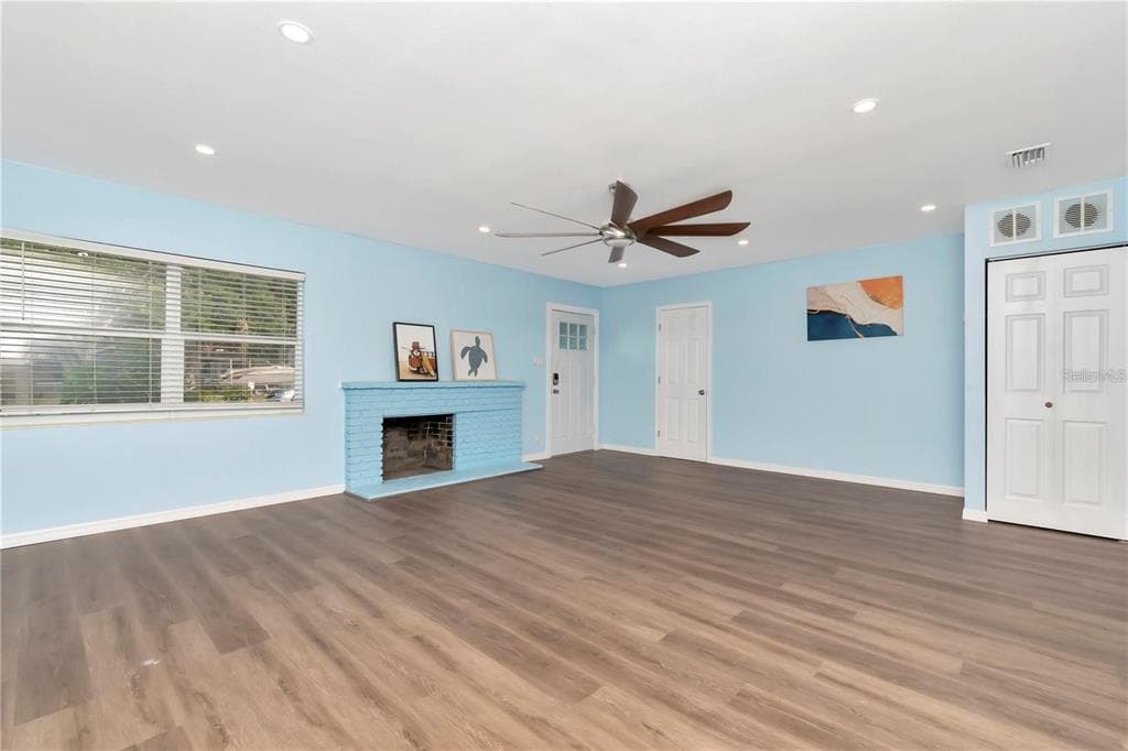 4512 26TH AVENUE S, TAMPA, FL 33619 — zdjęcie 5