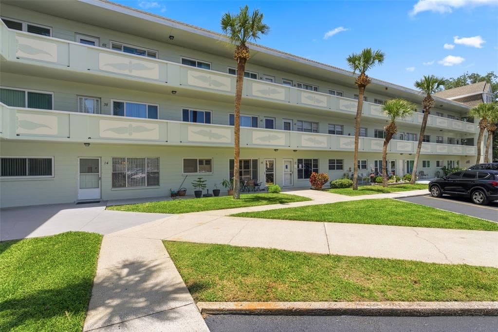 2386 SUMATRAN WAY # 14, CLEARWATER, FL 33763