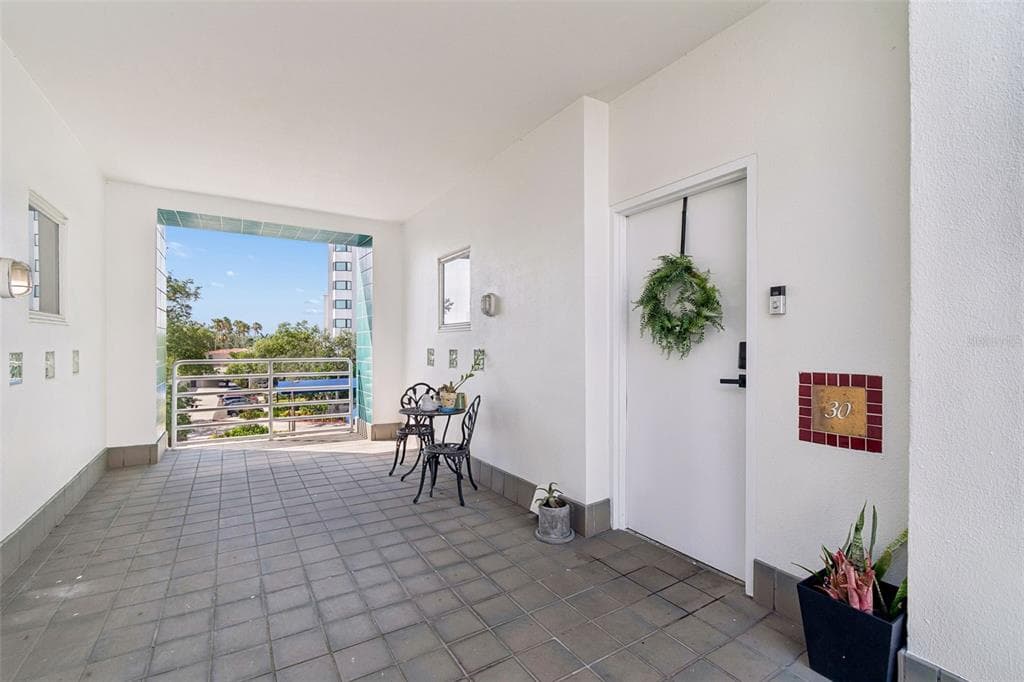 4950 BAYSHORE BOULEVARD # 30, TAMPA, FL 33611 — zdjęcie 4