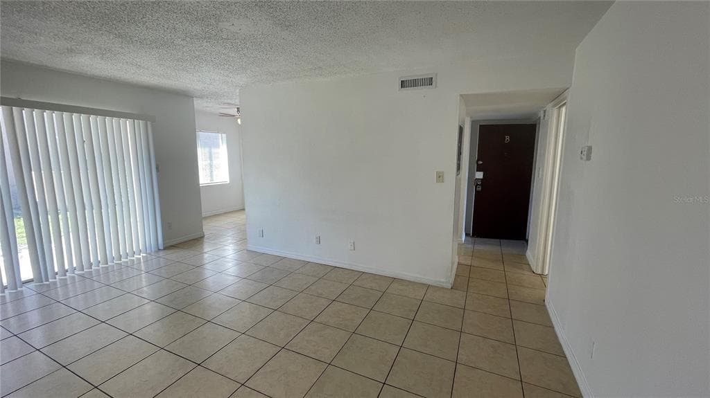 7502 NEEDLE LEAF PLACE # 66, TAMPA, FL 33617 — zdjęcie 4