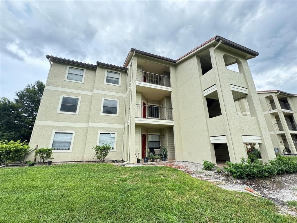 3038 PARKWAY BOULEVARD # 208, KISSIMMEE, FL 34747