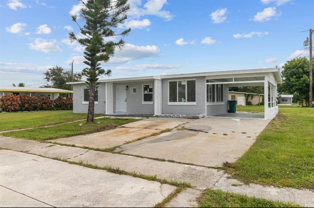 2352 EDNOR STREET, PORT CHARLOTTE, FL 33952