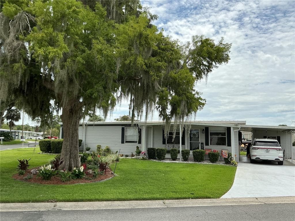 2409 VINDALE ROAD, TAVARES, FL 32778