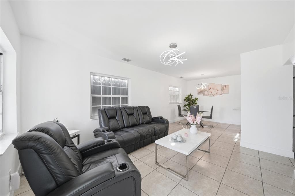 465 E 38TH STREET, HIALEAH, FL 33013 — zdjęcie 3