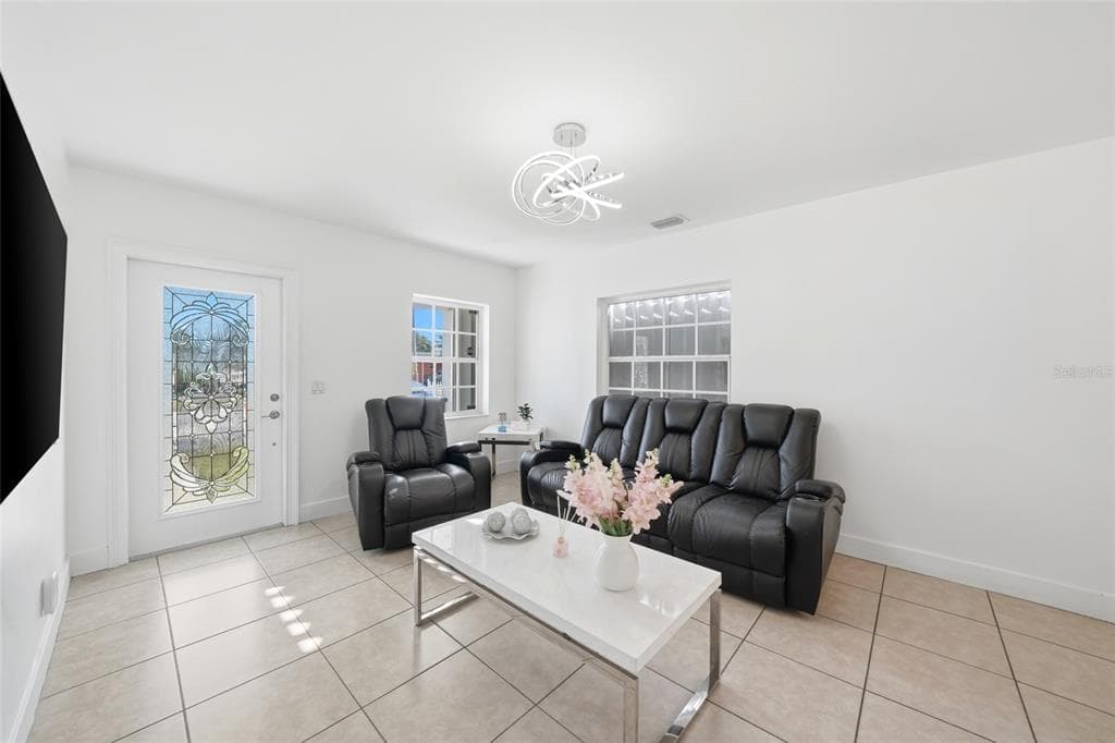 465 E 38TH STREET, HIALEAH, FL 33013 — zdjęcie 4