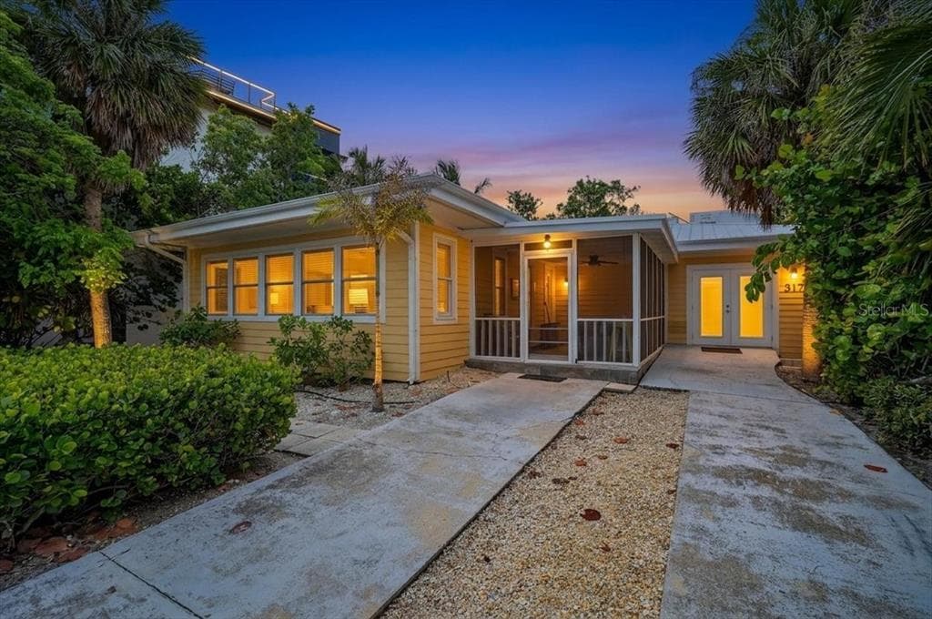317 N BAY BOULEVARD, ANNA MARIA, FL 34216