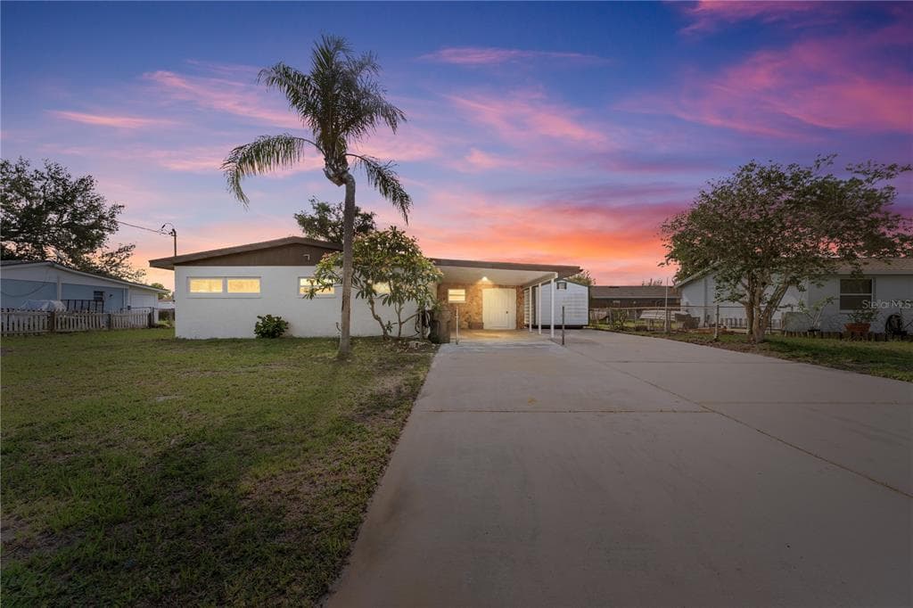 6221 FLORIDA CIRCLE E, APOLLO BEACH, FL 33572