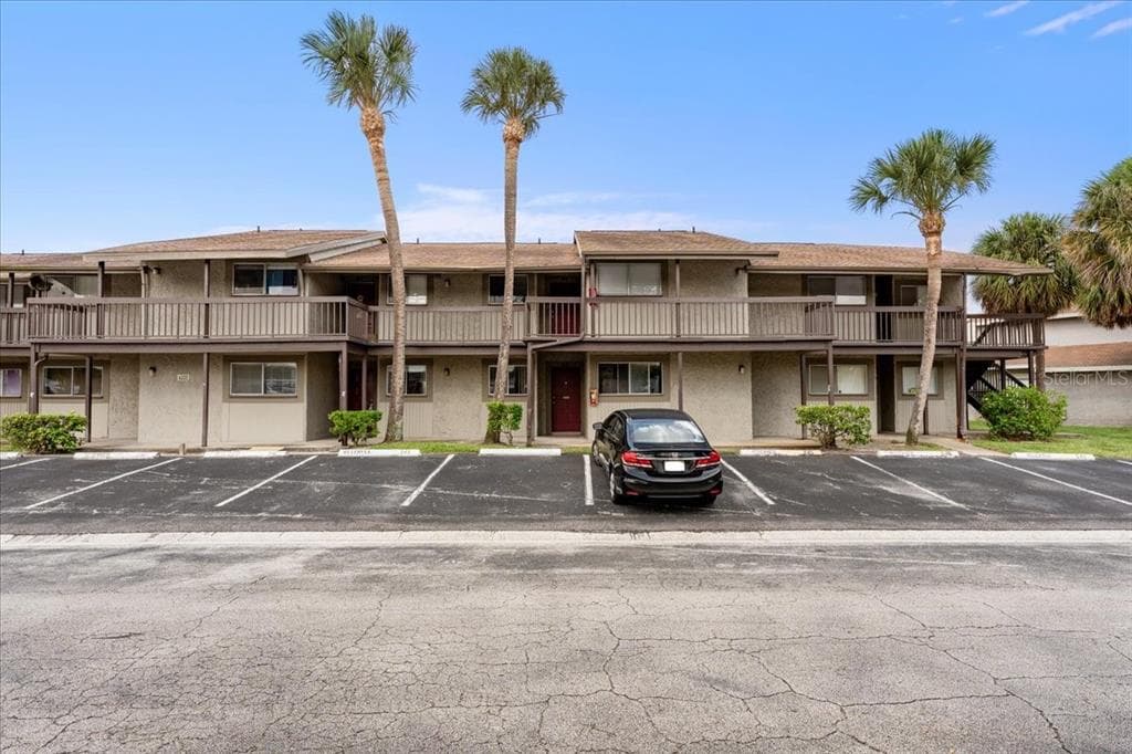 6332 NEWTOWN CIRCLE # 32B5, TAMPA, FL 33615