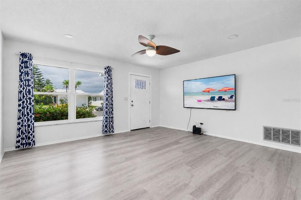 3715 98TH AVENUE N # 3, PINELLAS PARK, FL 33782 — zdjęcie 2