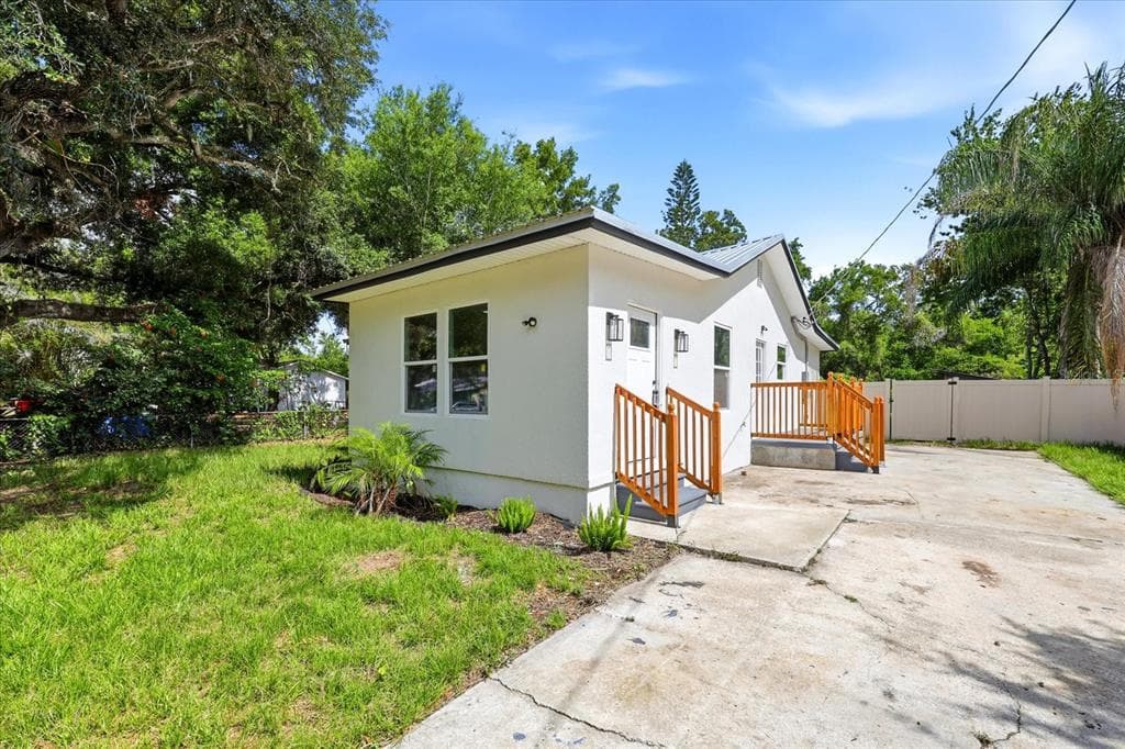 7206 RHODE ISLAND DRIVE, TAMPA, FL 33619 — zdjęcie 2