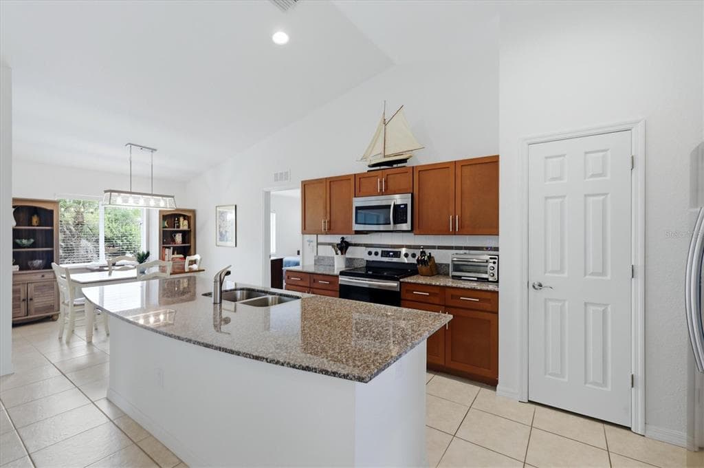 150 BAYTREE DRIVE, ROTONDA WEST, FL 33947 — zdjęcie 3