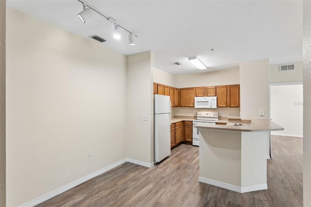 8136 CLAIRE ANN DRIVE # 207, ORLANDO, FL 32825 — zdjęcie 4