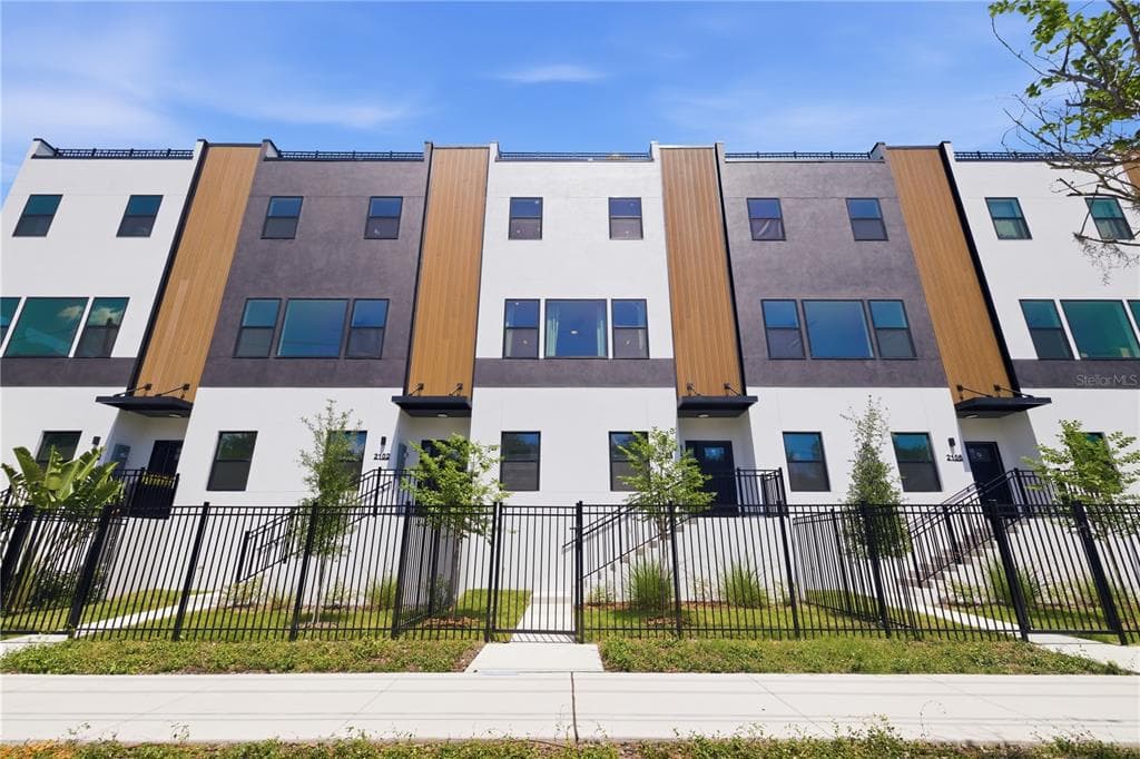 2104 4TH STREET S # 3, ST PETERSBURG, FL 33705