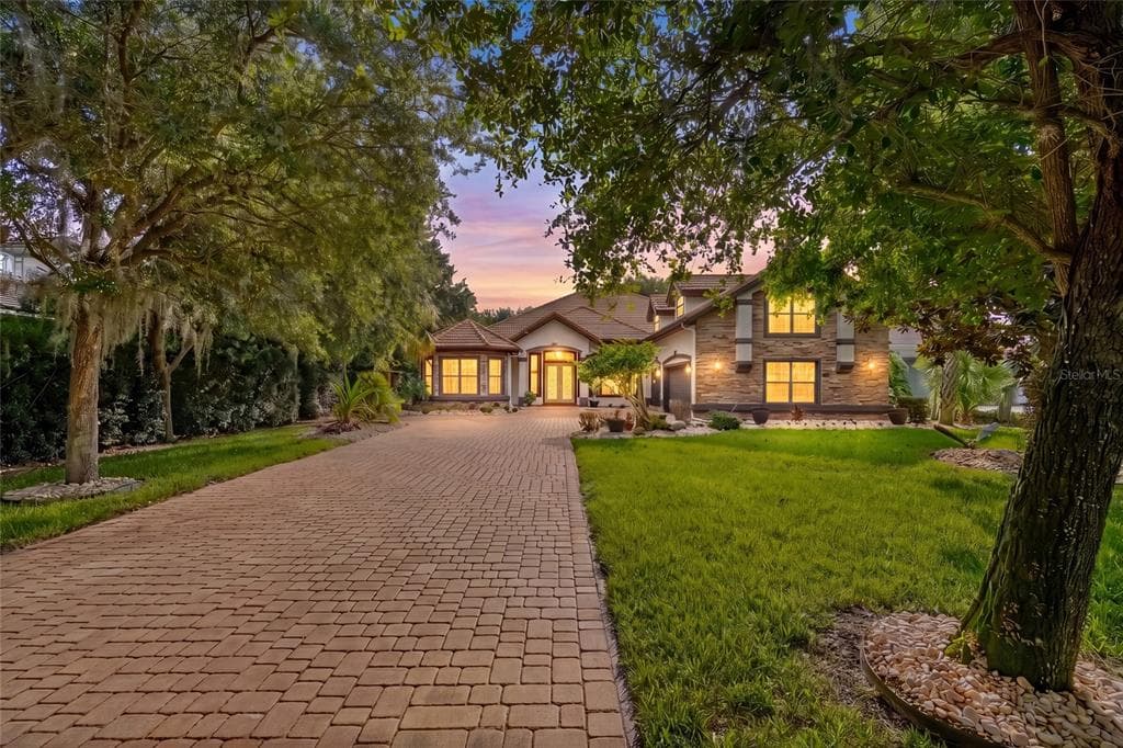 3 FLAGSHIP COURT, PALM COAST, FL 32137