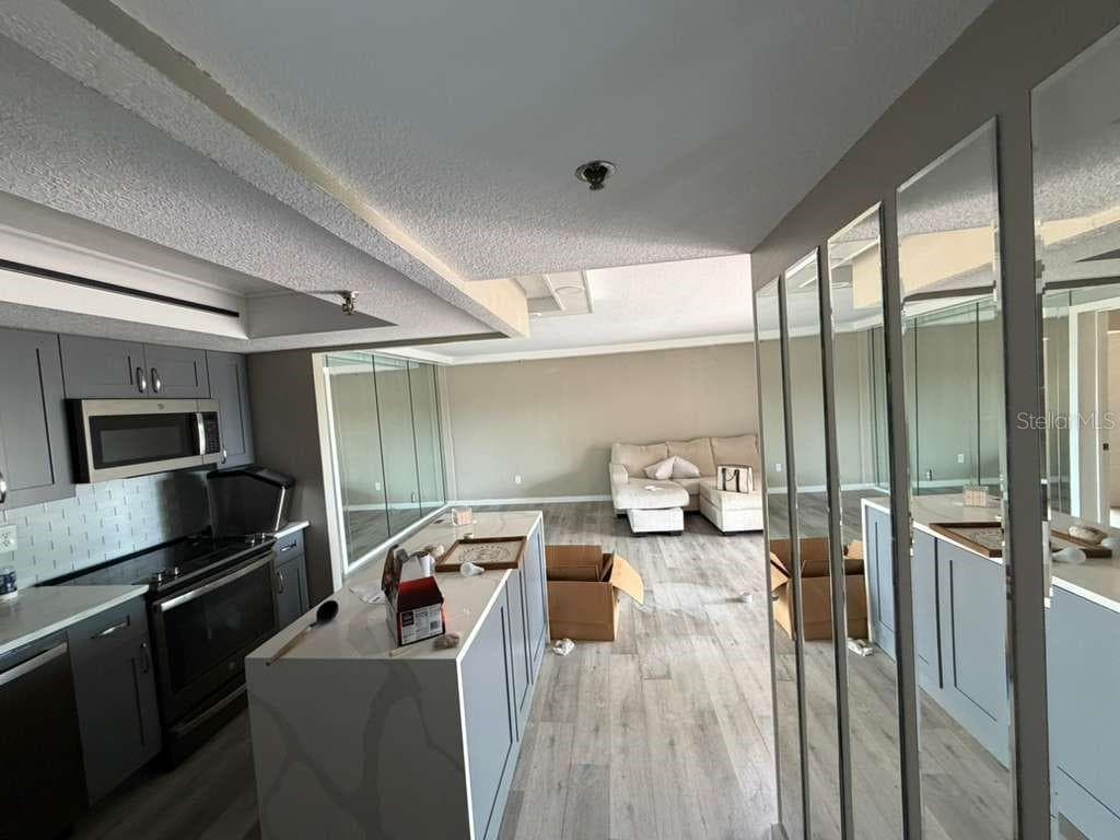 7432 SUNSHINE SKYWAY LANE S # 206, ST PETERSBURG, FL 33711 — zdjęcie 3