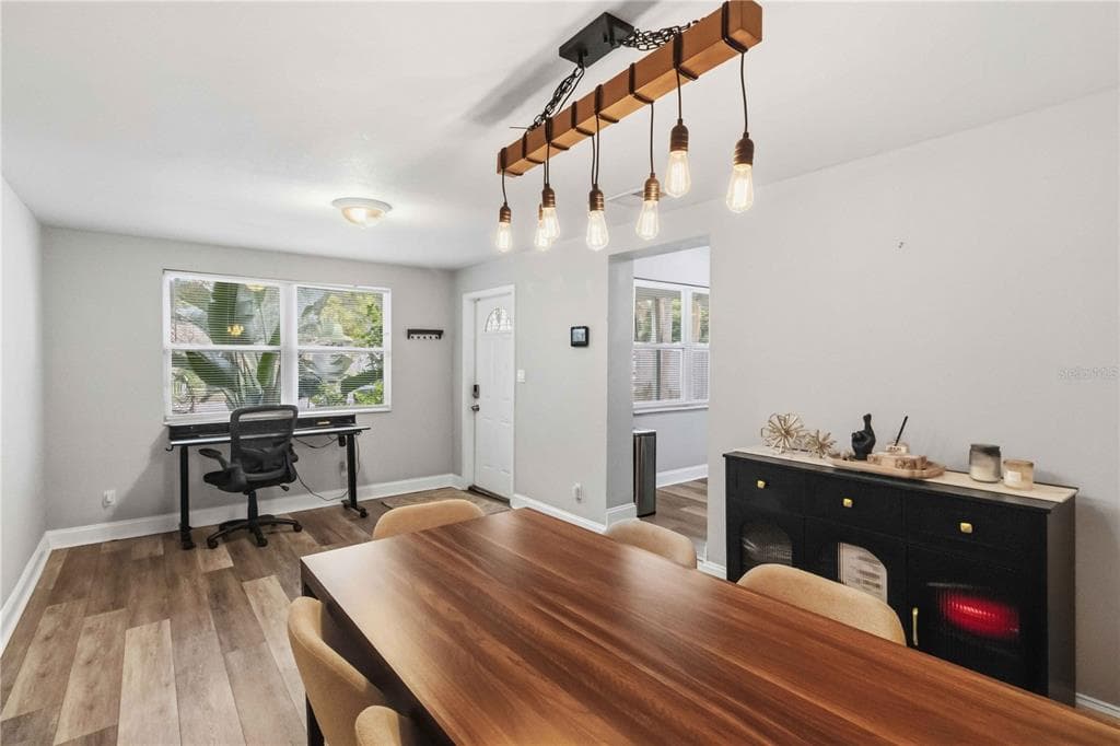7012 40TH AVENUE N, ST PETERSBURG, FL 33709 — zdjęcie 4