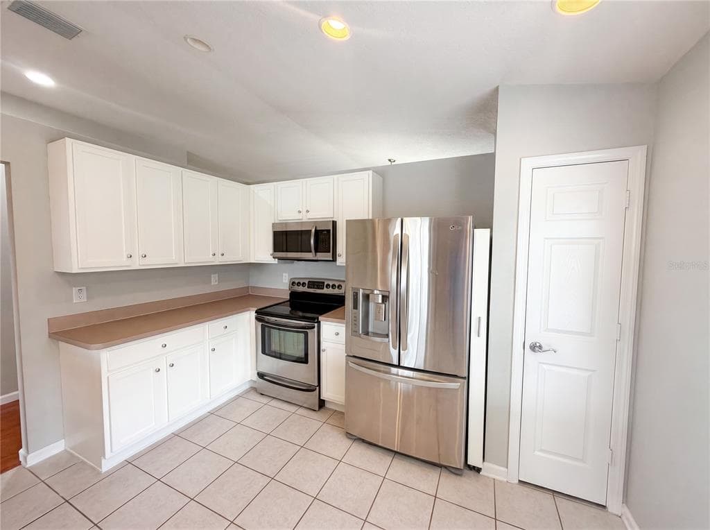575 SEA HOLLY DRIVE, BROOKSVILLE, FL 34604 — zdjęcie 2
