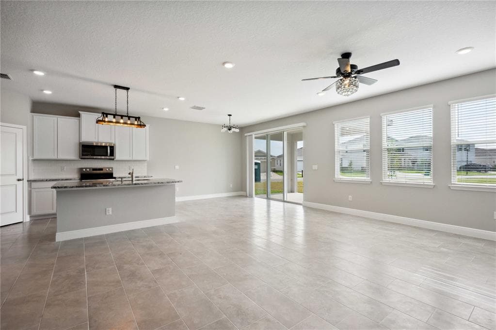 2560 WARREN ACRES BOULEVARD, WESLEY CHAPEL, FL 33543 — zdjęcie 5