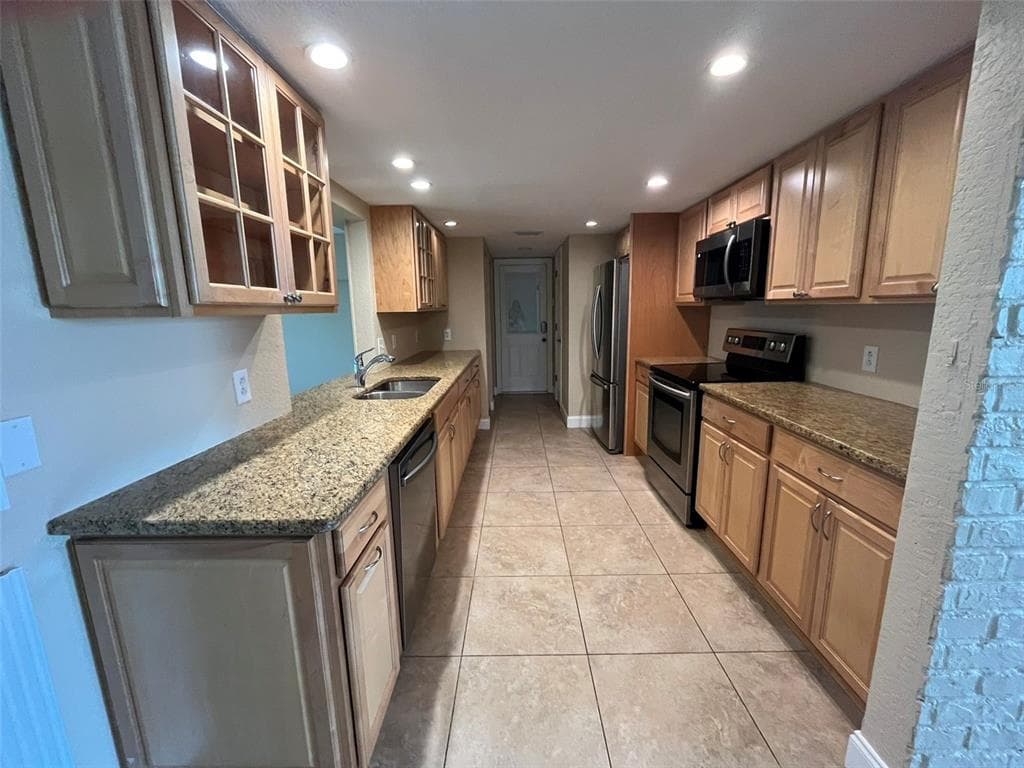 671 SPRING LAKE BOULEVARD NW, PORT CHARLOTTE, FL 33952 — zdjęcie 2