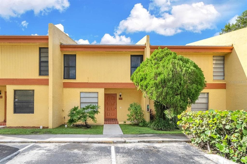 1610 NW 93RD AVENUE # 303, HOLLYWOOD, FL 33024 — zdjęcie 2