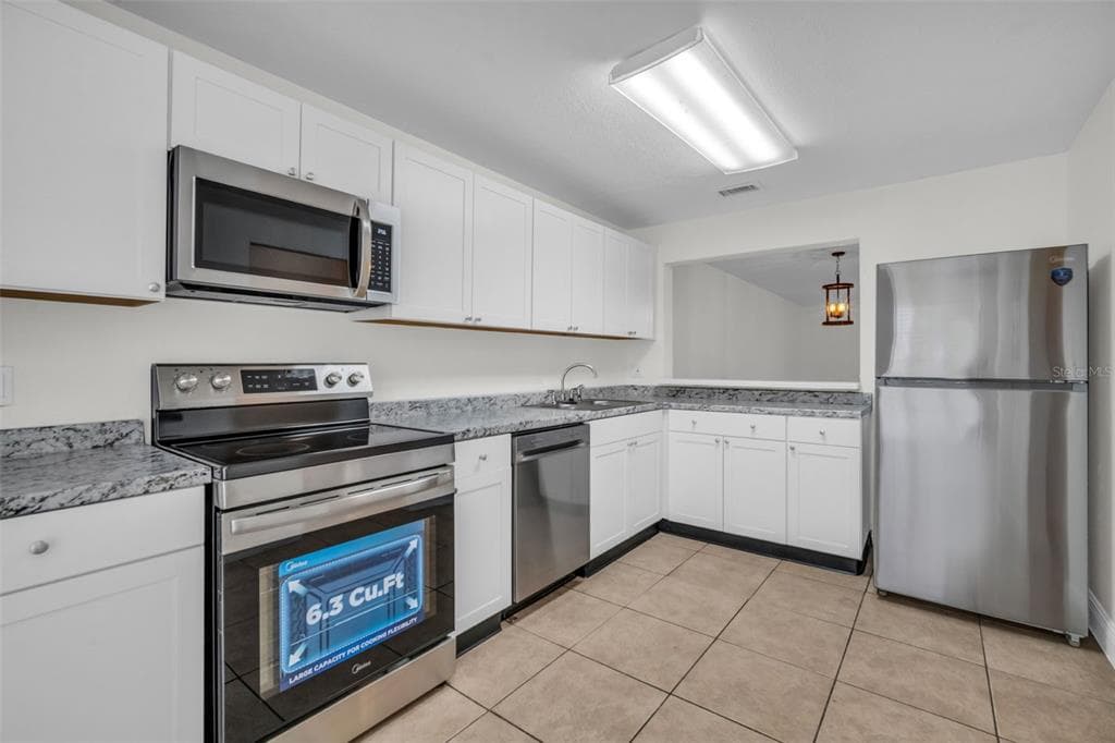 1610 NW 93RD AVENUE # 303, HOLLYWOOD, FL 33024 — zdjęcie 4